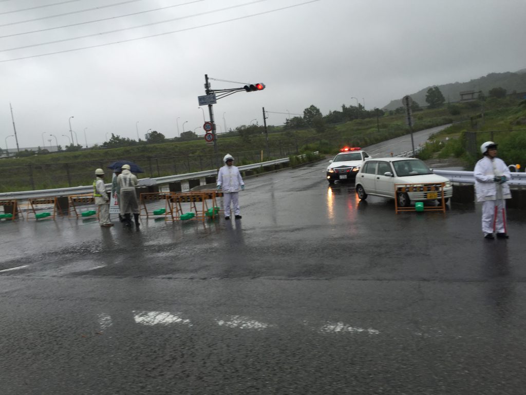 高速道路は通行止め
